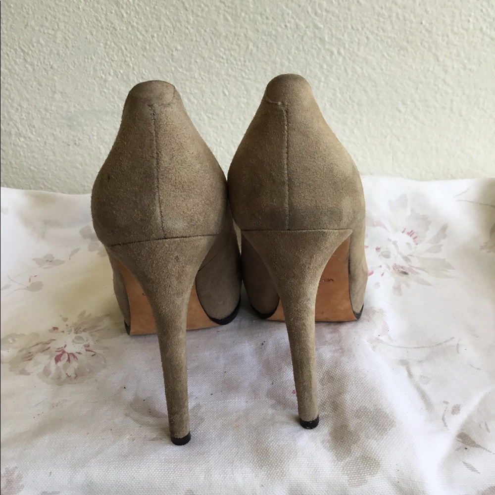 Shoes - Picture 2 of 3